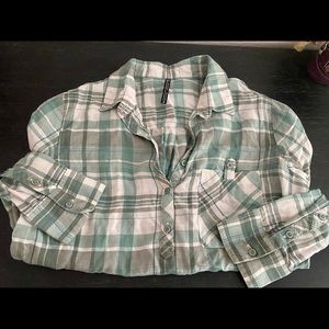 Light long sleeve plaid